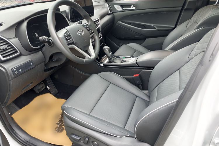 Used Hyundai Tucson 2020 280TGDi Two-Wheel-Drive GLS Fashion Edition China VI Standard Left Front Seat