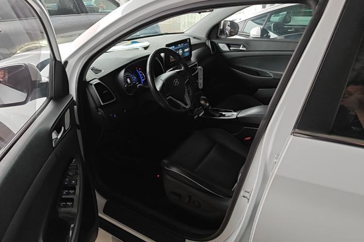 Used Hyundai Tucson 2020 280TGDi Two-Wheel-Drive GLS Fashion Edition China VI Standard Left Front Seat