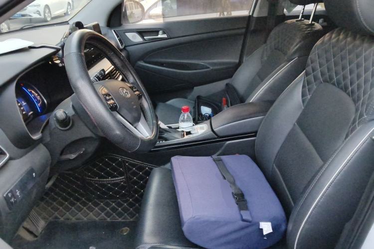 Used Hyundai Tucson 2020 280TGDi Dual-Clutch Two-Wheel Drive Fashion Edition China V Standard Left Front Seat