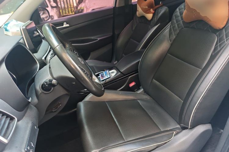 Used Hyundai Tucson 2020 280TGDi Two-Wheel-Drive GLS Fashion Edition China VI Standard Left Front Seat