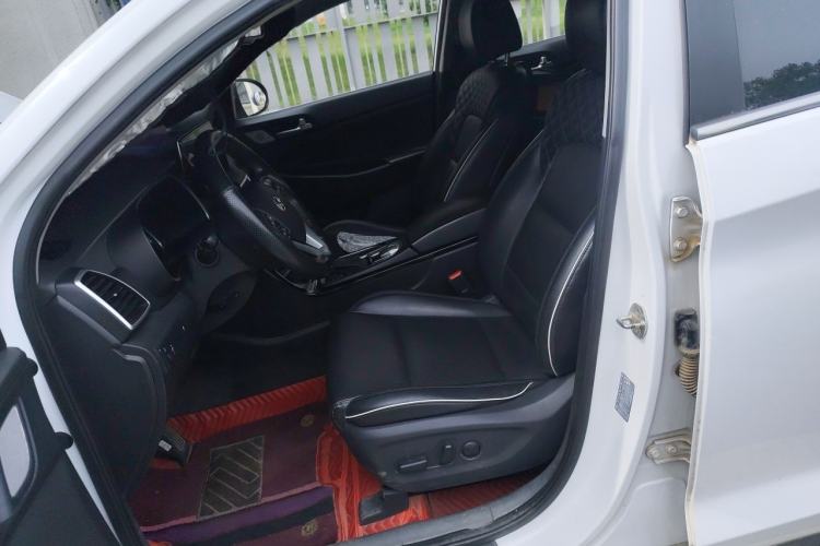 Used Hyundai Tucson 2020 280TGDi Two-Wheel-Drive GLS Smart Connectivity Version China VI Standard Left Front Seat