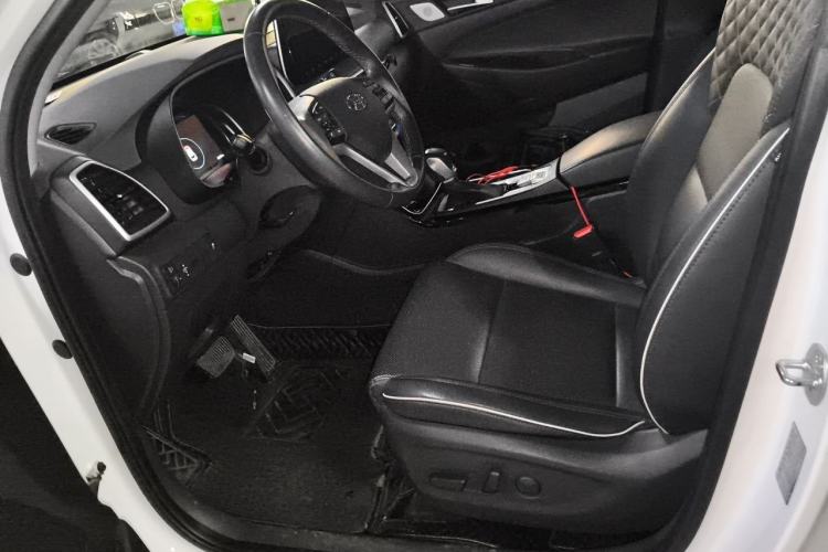 Used Hyundai Tucson 2020 280TGDi Two-Wheel-Drive GLS Fashion Edition China VI Standard Left Front Seat