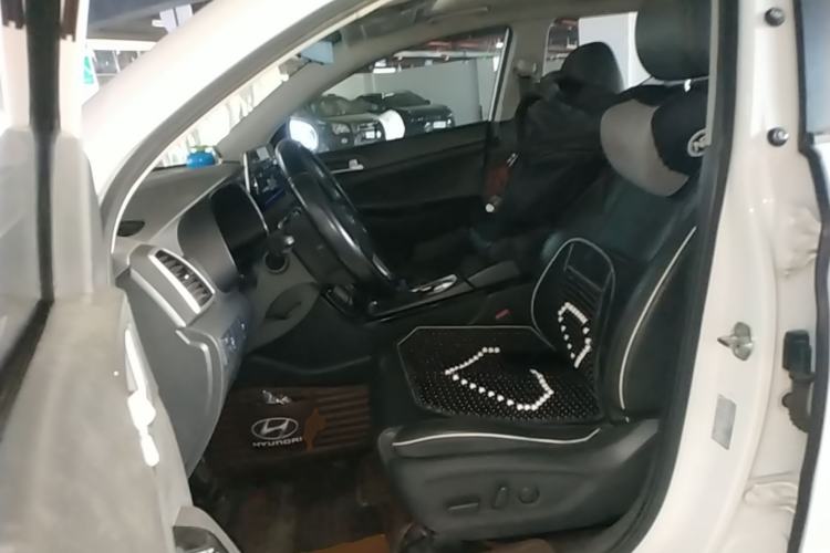 Used Hyundai Tucson 2020 280TGDi Two-Wheel-Drive GLS Fashion Edition China VI Standard Left Front Seat