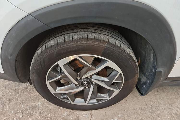 Used Hyundai Tucson 2020 280 TGDi Two-Wheel-Drive DLX Smart Enjoyment Version China VI Standard Left Front Wheel Hub