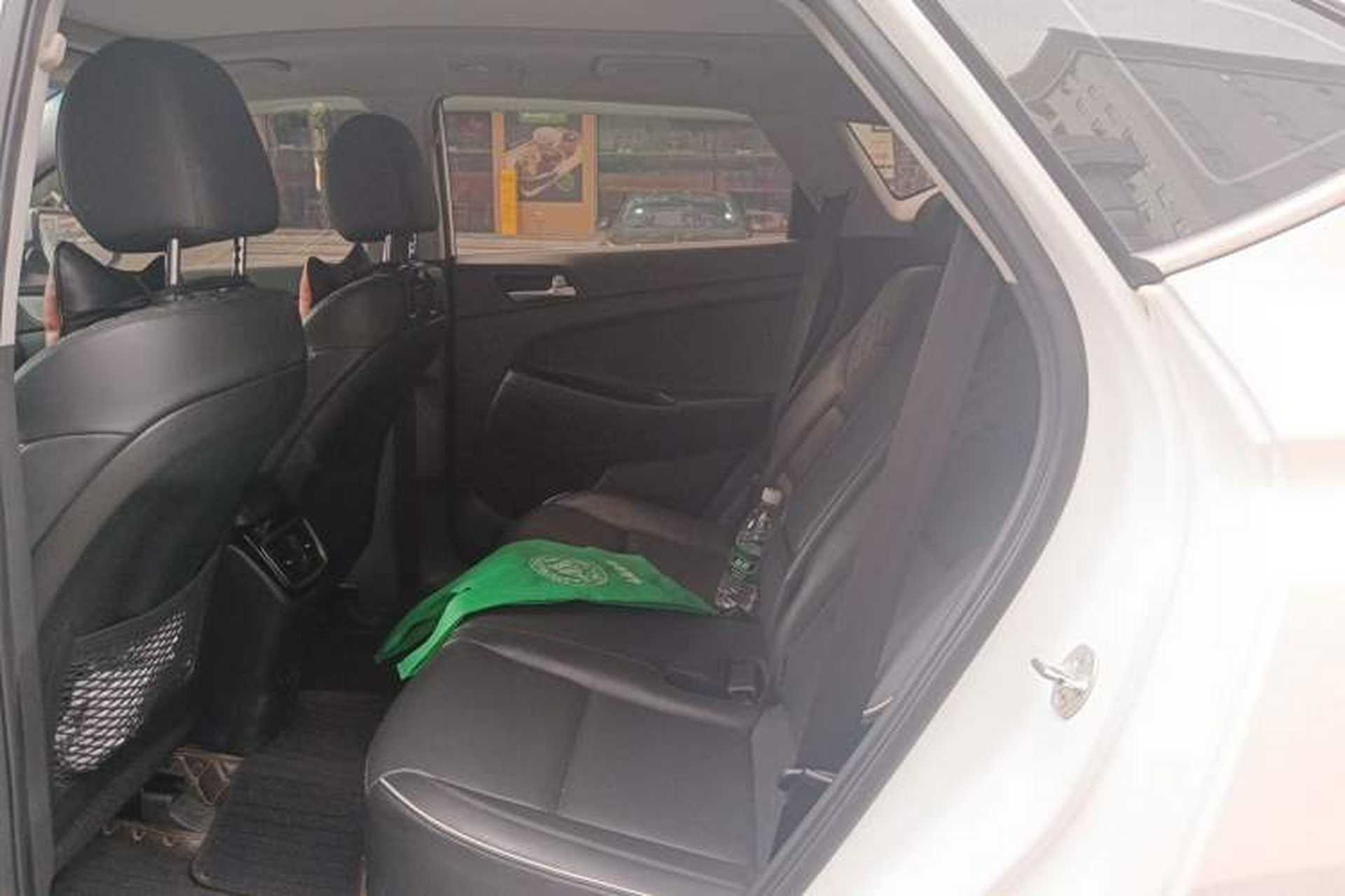 Used Hyundai Tucson 2020 280TGDi Two-Wheel-Drive GLS Fashion Edition China VI Standard Left Rear Seat