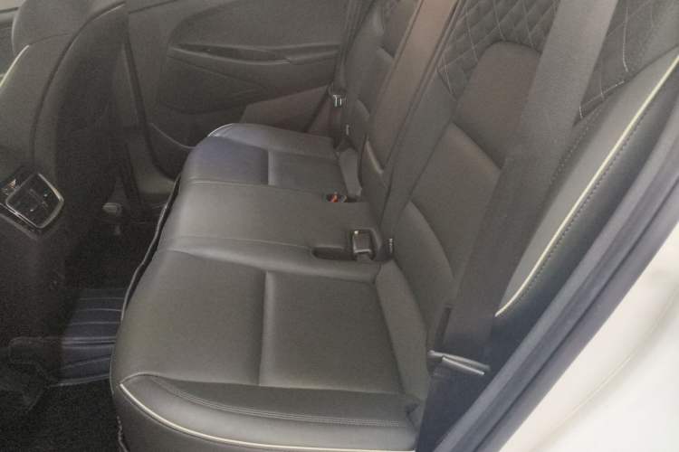 Used Hyundai Tucson 2020 280TGDi Dual-Clutch Two-Wheel Drive Fashion Edition China V Standard Left Rear Seat