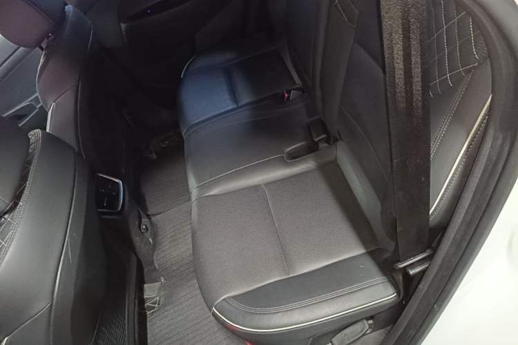 Used Hyundai Tucson 2020 280TGDi Two-Wheel-Drive GLS Fashion Edition China VI Standard Left Rear Seat