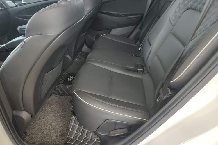 Used Hyundai Tucson 2020 280TGDi Two-Wheel-Drive GLS Fashion Edition China VI Standard Left Rear Seat