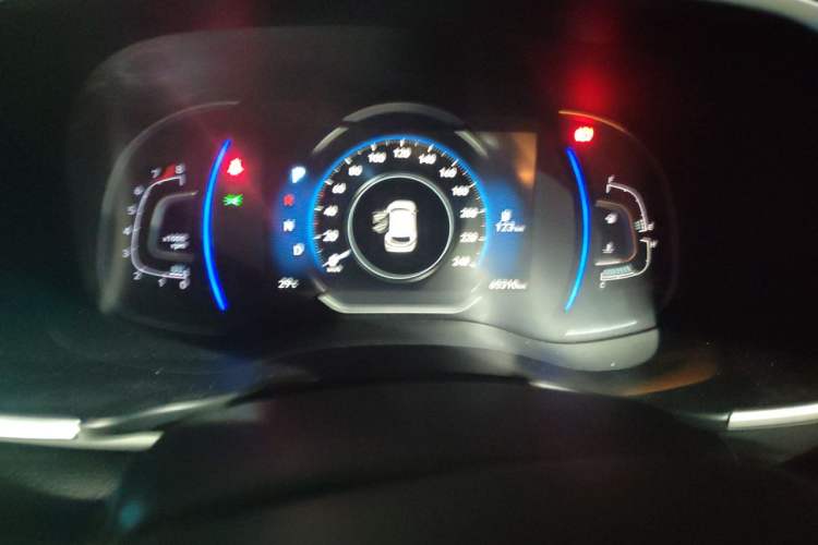 Used Hyundai Tucson 2020 280TGDi Two-Wheel-Drive GLS Smart Connectivity Version China VI Standard Odometer Close Up