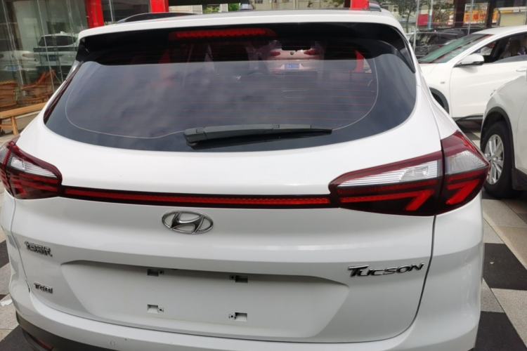 Used Hyundai Tucson 2020 280TGDi Two-Wheel-Drive GLS Fashion Edition China VI Standard Rear