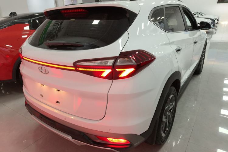 Used Hyundai Tucson 2020 280TGDi Two-Wheel-Drive GLS Fashion Edition China VI Standard Rear Right 45 Deg