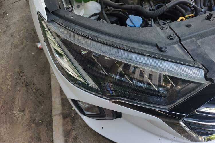 Used Hyundai Tucson 2020 280 TGDi Two-Wheel-Drive DLX Smart Enjoyment Version China VI Standard Right Front Headlight