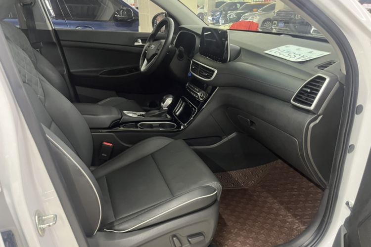 Used Hyundai Tucson 2020 280TGDi Two-Wheel-Drive GLS Smart Connectivity Version China VI Standard Right Front Seat