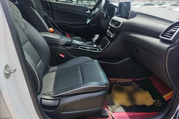 Used Hyundai Tucson 2020 280TGDi Two-Wheel-Drive GLS Fashion Edition China VI Standard Right Front Seat
