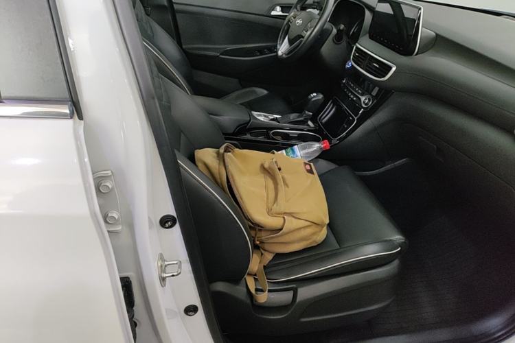 Used Hyundai Tucson 2020 280TGDi Two-Wheel-Drive GLS Fashion Edition China VI Standard Right Front Seat