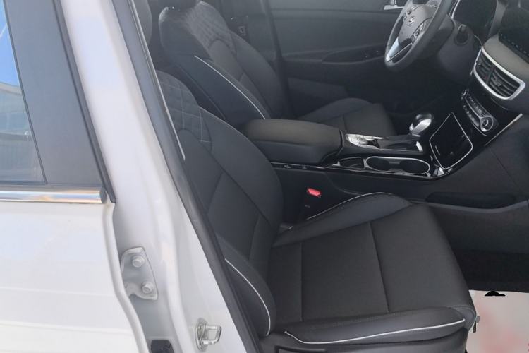 Used Hyundai Tucson 2020 280TGDi Two-Wheel-Drive GLS Fashion Edition China VI Standard Right Front Seat