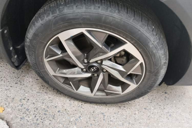 Used Hyundai Tucson 2020 280TGDi Dual-Clutch Two-Wheel Drive Fashion Edition China V Standard Right Front Wheel Hub