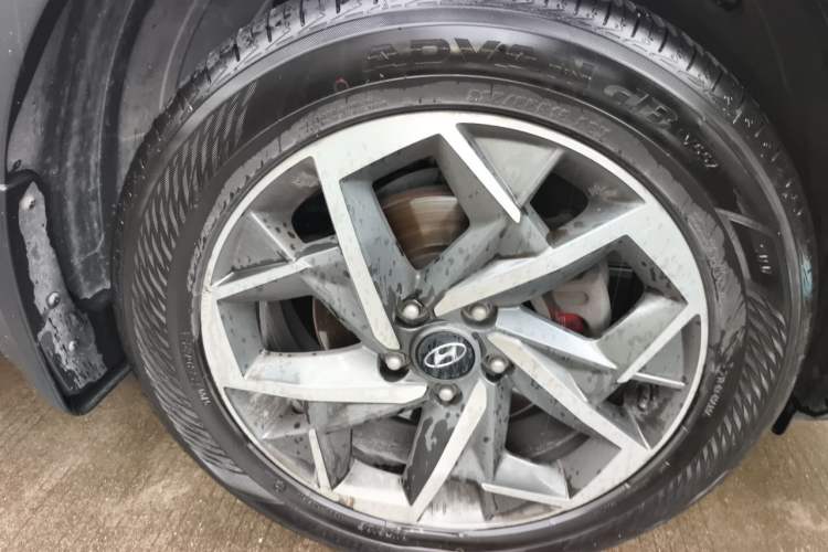 Used Hyundai Tucson 2020 280TGDi Dual-Clutch Two-Wheel Drive Fashion Edition China V Standard Right Front Wheel Hub