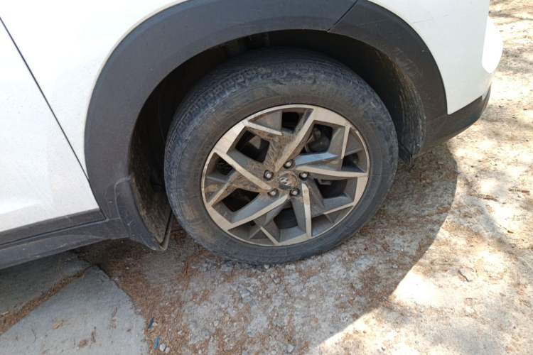 Used Hyundai Tucson 2020 280TGDi Two-Wheel-Drive GLS Smart Connectivity Version China VI Standard Right Front Wheel Hub