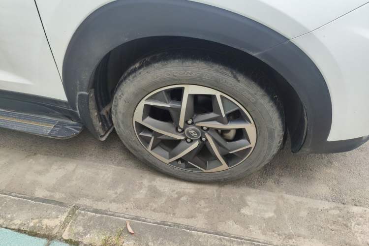 Used Hyundai Tucson 2020 280TGDi Two-Wheel-Drive GLS Smart Connectivity Version China VI Standard Right Front Wheel Hub