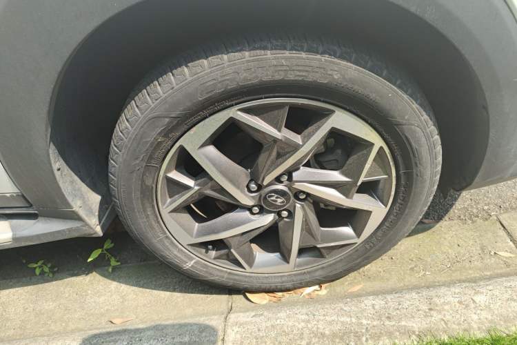 Used Hyundai Tucson 2020 280TGDi Dual-Clutch Two-Wheel Drive Smart Edition Emission Standard China V Right Front Wheel Hub