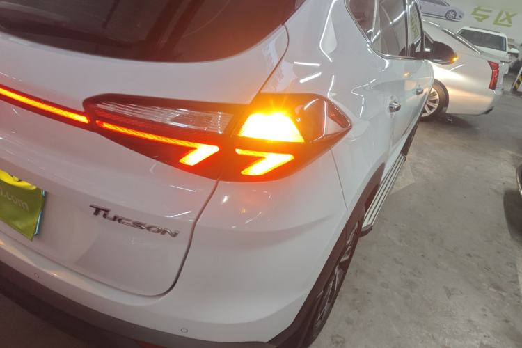 Used Hyundai Tucson 2020 280TGDi Two-Wheel-Drive GLS Fashion Edition China VI Standard Right Rear Taillight