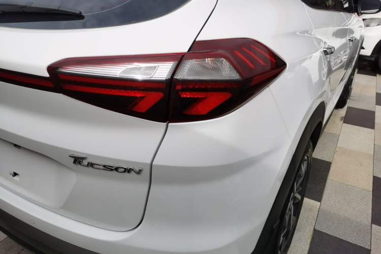 Used Hyundai Tucson 2020 280TGDi Two-Wheel-Drive GLS Fashion Edition China VI Standard Right Rear Taillight