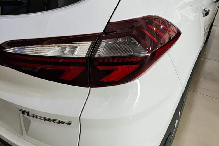 Used Hyundai Tucson 2020 280TGDi Two-Wheel-Drive GLS Fashion Edition China VI Standard Right Rear Taillight
