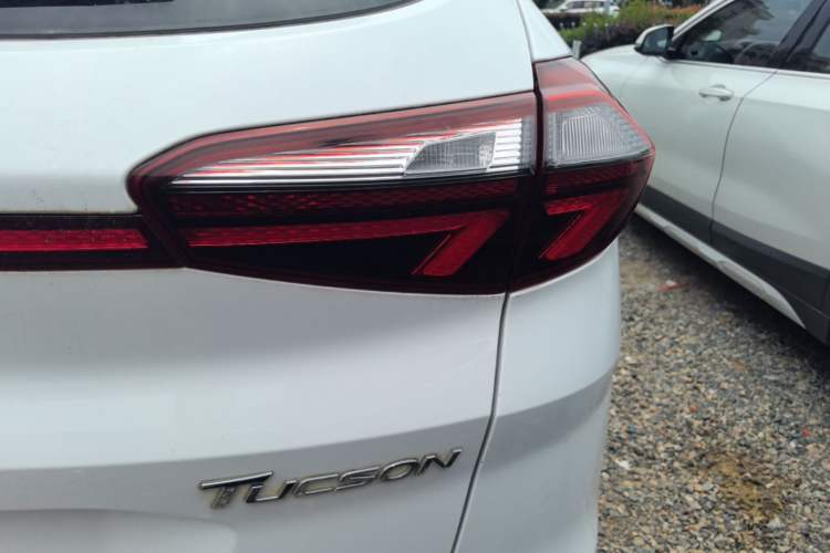 Used Hyundai Tucson 2020 280TGDi Two-Wheel-Drive GLS Fashion Edition China VI Standard Right Rear Taillight
