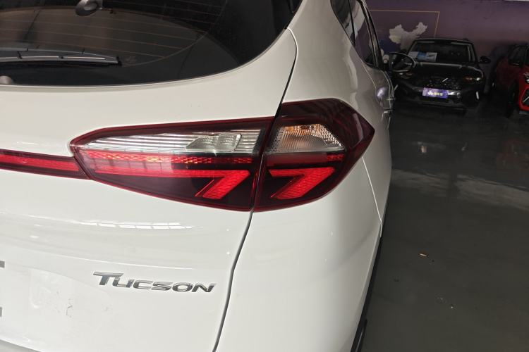 Used Hyundai Tucson 2020 280TGDi Two-Wheel-Drive GLS Fashion Edition China VI Standard Right Rear Taillight