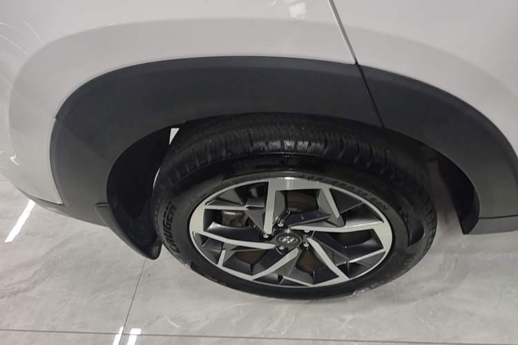 Used Hyundai Tucson 2020 280TGDi Two-Wheel-Drive GLS Smart Connectivity Version China VI Standard Right Rear Wheel Hub