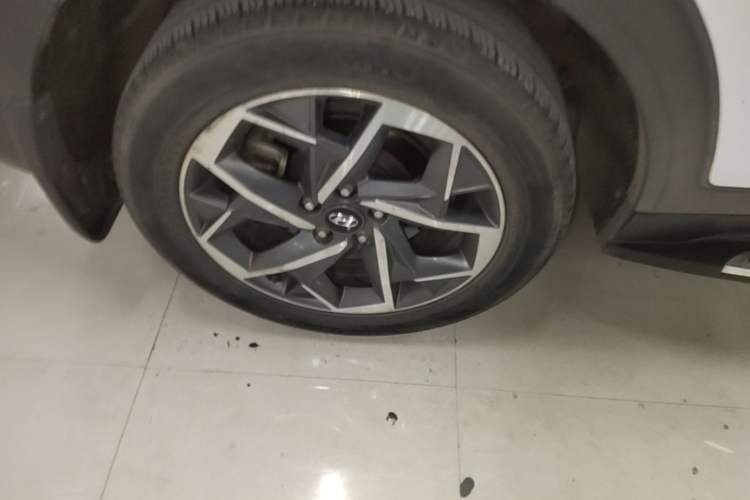 Used Hyundai Tucson 2020 280TGDi Two-Wheel-Drive GLS Smart Connectivity Version China VI Standard Right Rear Wheel Hub