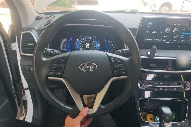Used Hyundai Tucson 2020 280TGDi Two-Wheel-Drive GLS Fashion Edition China VI Standard Steering Wheel