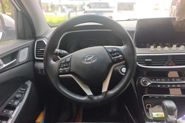 Used Hyundai Tucson 2020 280TGDi Two-Wheel-Drive GLS Fashion Edition China VI Standard Steering Wheel