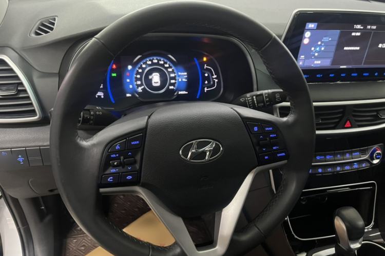 Used Hyundai Tucson 2020 280TGDi Two-Wheel-Drive GLS Smart Connectivity Version China VI Standard Steering Wheel