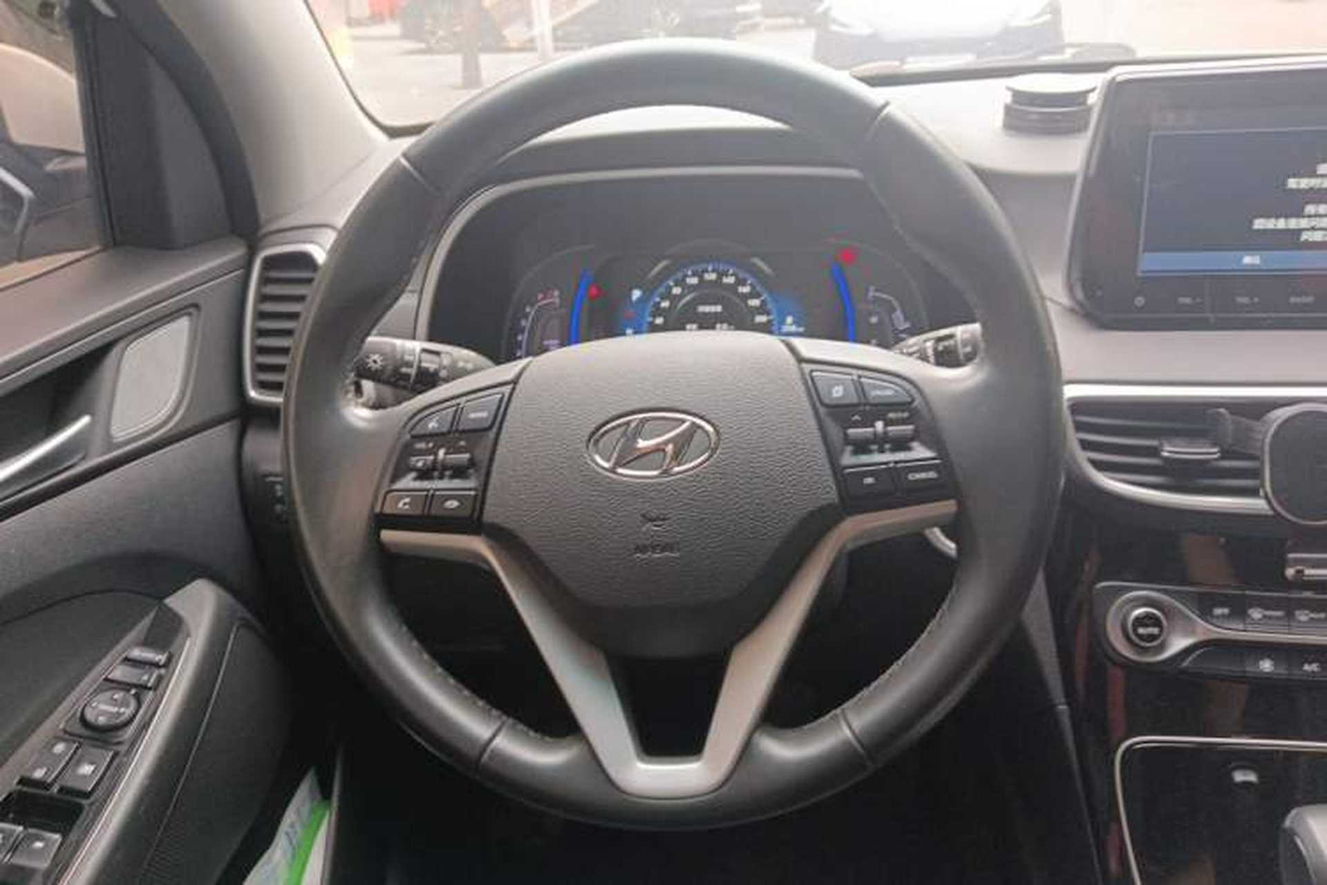 Used Hyundai Tucson 2020 280TGDi Two-Wheel-Drive GLS Fashion Edition China VI Standard Steering Wheel