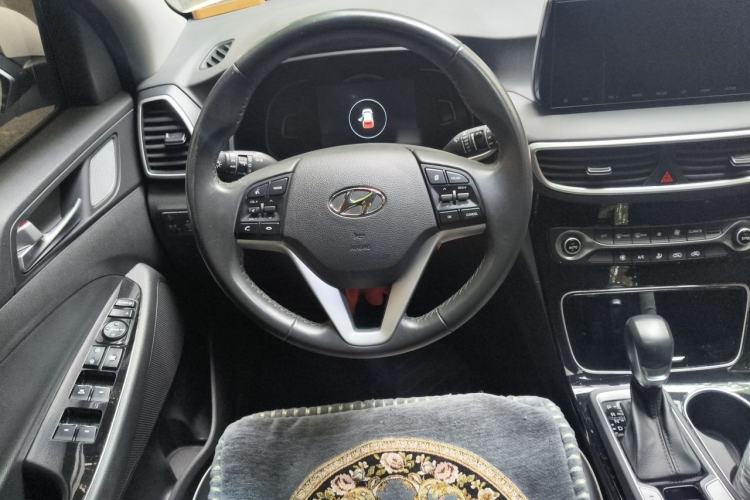Used Hyundai Tucson 2020 280TGDi Dual-Clutch Two-Wheel Drive Fashion Edition China V Standard Steering Wheel