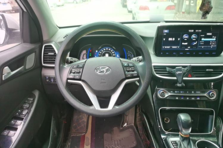 Used Hyundai Tucson 2020 280TGDi Two-Wheel-Drive GLS Fashion Edition China VI Standard Steering Wheel