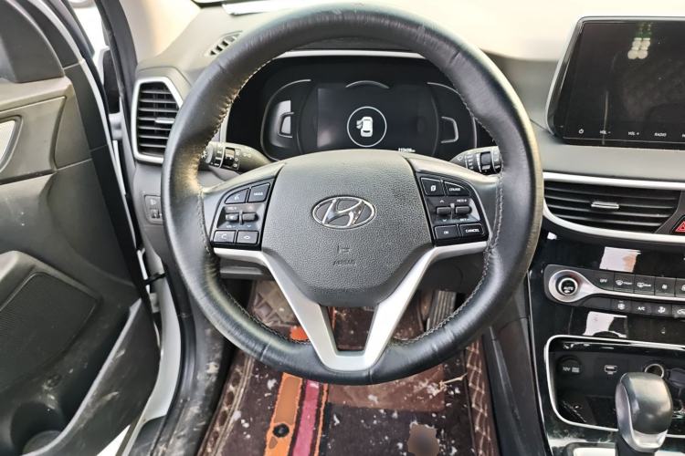 Used Hyundai Tucson 2020 280TGDi Two-Wheel-Drive GLS Fashion Edition China VI Standard Steering Wheel