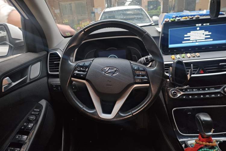 Used Hyundai Tucson 2020 280TGDi Two-Wheel-Drive GLS Smart Connectivity Version China VI Standard Steering Wheel