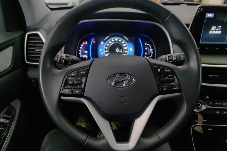 Used Hyundai Tucson 2020 280TGDi Two-Wheel-Drive GLS Fashion Edition China VI Standard Steering Wheel