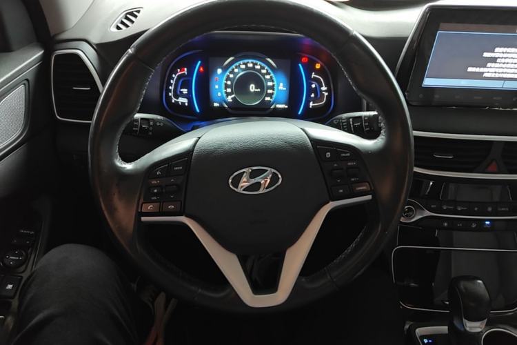 Used Hyundai Tucson 2020 280TGDi Two-Wheel-Drive GLS Fashion Edition China VI Standard Steering Wheel
