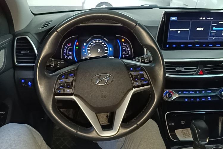 Used Hyundai Tucson 2020 280TGDi Two-Wheel-Drive GLS Fashion Edition China VI Standard Steering Wheel