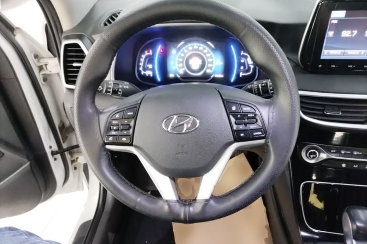 Used Hyundai Tucson 2020 280TGDi Two-Wheel-Drive GLS Fashion Edition China VI Standard Steering Wheel