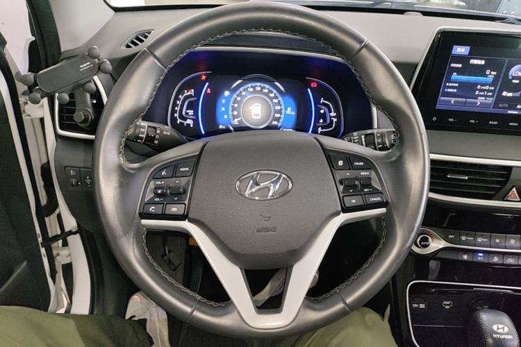Used Hyundai Tucson 2020 280TGDi Two-Wheel-Drive GLS Fashion Edition China VI Standard Steering Wheel