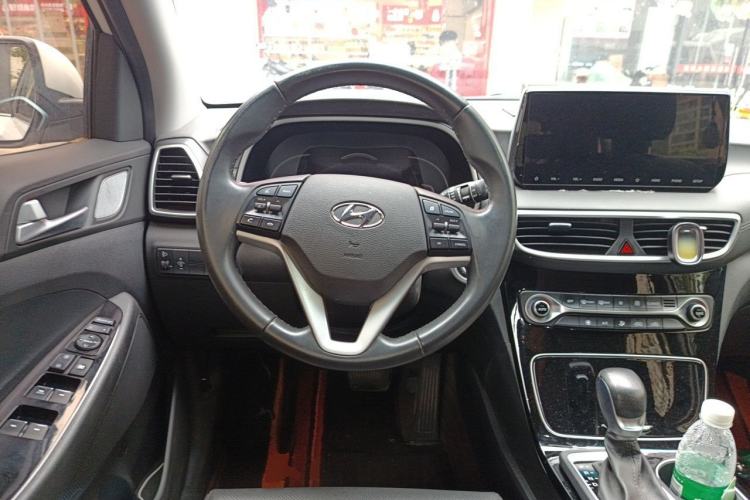 Used Hyundai Tucson 2020 280TGDi Two-Wheel-Drive GLS Fashion Edition China VI Standard Steering Wheel
