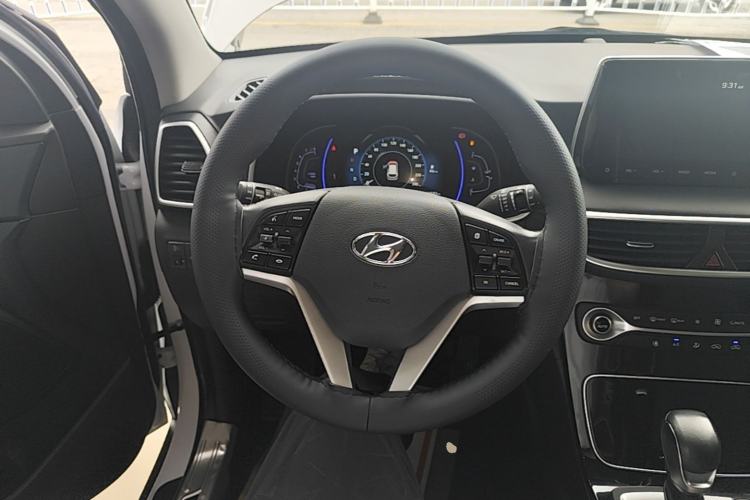 Used Hyundai Tucson 2020 280TGDi Two-Wheel-Drive GLS Fashion Edition China VI Standard Steering Wheel