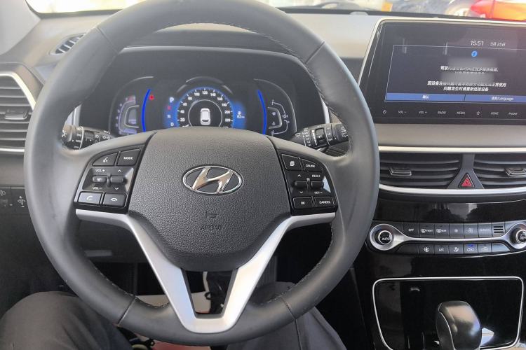 Used Hyundai Tucson 2020 280TGDi Two-Wheel-Drive GLS Fashion Edition China VI Standard Steering Wheel