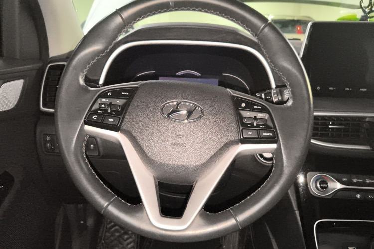 Used Hyundai Tucson 2020 280TGDi Two-Wheel-Drive GLS Fashion Edition China VI Standard Steering Wheel