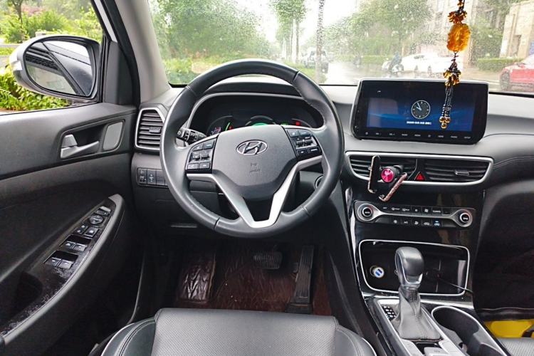 Used Hyundai Tucson 2020 280TGDi Two-Wheel-Drive GLS Fashion Edition China VI Standard Steering Wheel
